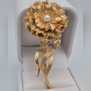 Vintage Marcel Boucher 8366P Carnation Brooch — Gold Tone Freshwater Pearl